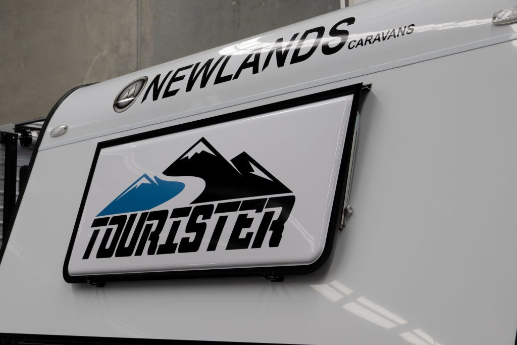 Tourister logo front